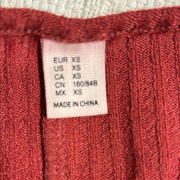 Rust Colored Ribbed Long Sleeve Cropped Top - Picture 3 of 5